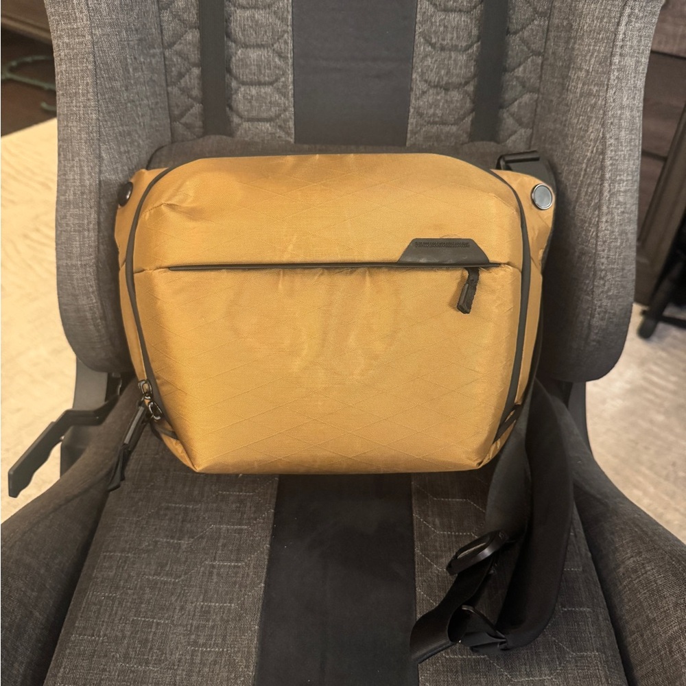 Peak Design Sling Bag 6L